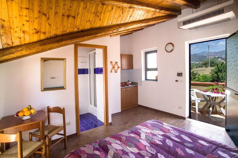 Alcantara Resort Di Charme Adults Only Gaggi Екстериор снимка