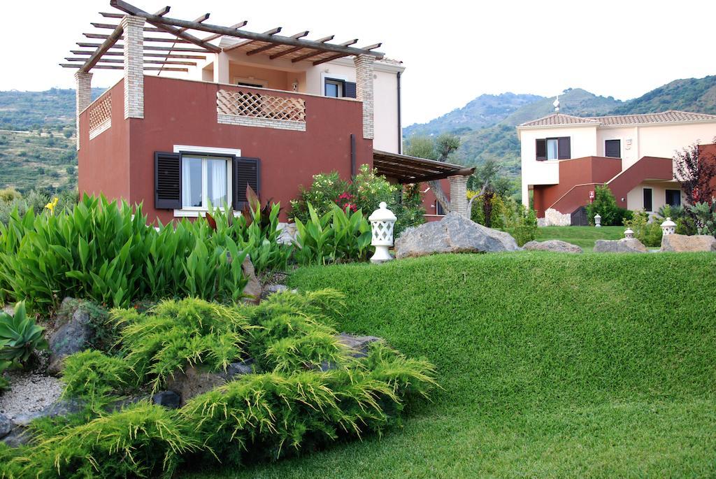 Alcantara Resort Di Charme Adults Only Gaggi Екстериор снимка