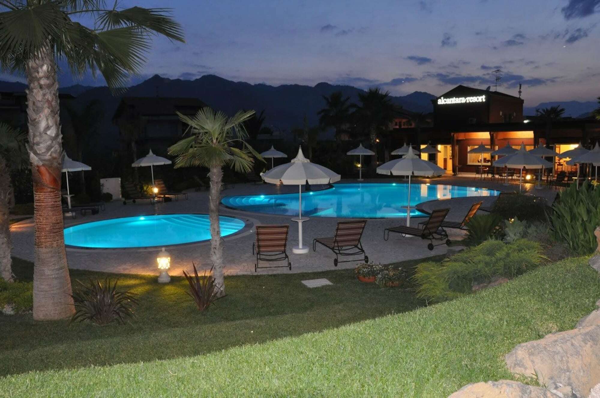 Alcantara Resort Di Charme Adults Only Gaggi Екстериор снимка